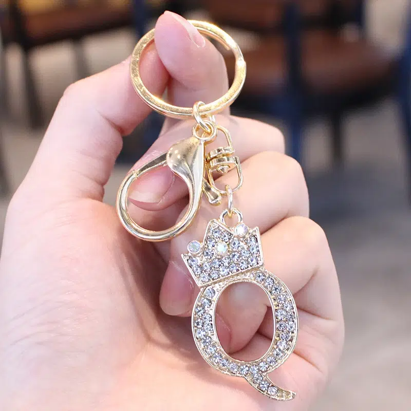 Porte-clés Cadenas Louis Vuitton en plaqué or ref.2445255 - Joli Closet