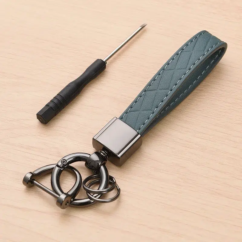 Porte Clé Luxe en Cuir S5047f2c2fd7a4e2fbcec24a5a4c2593bz