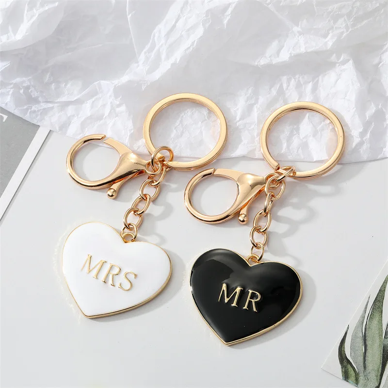 Porte Clé Amoureux Mr & Mrs S841faa0ce31146b1ae7b2f4000f93303D.webp