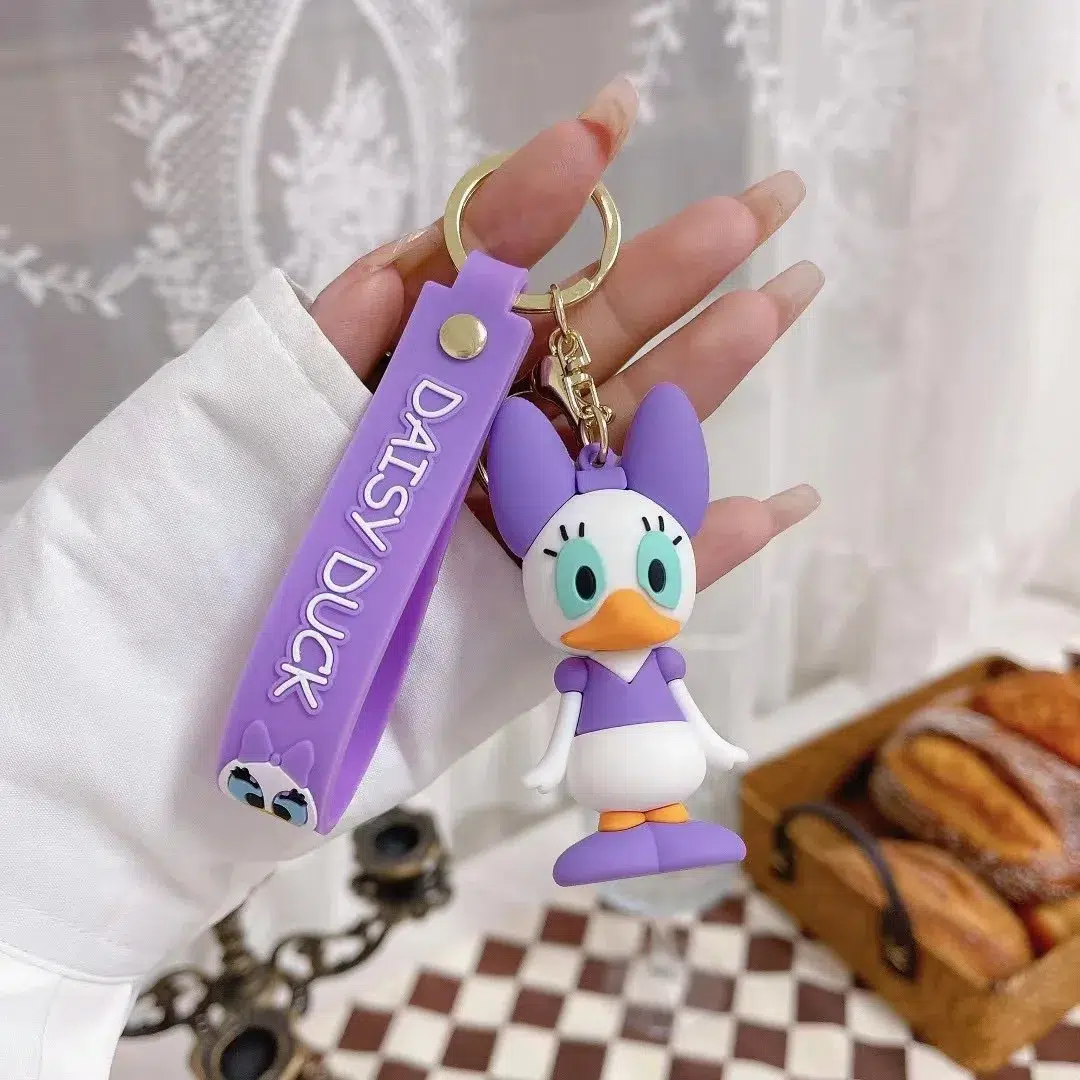 Porte Clé Univers Mickey S8f7f348b71c94133a8349b1e588209adJ.webp